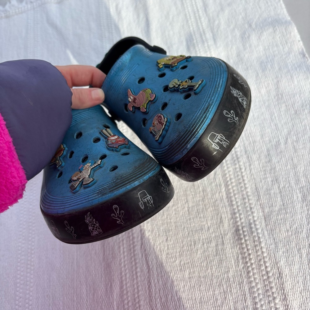 CROCS Kids Teal Turquoise Slip-On Clogs with Character Charms - Picture 3 of 10